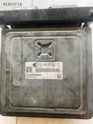 03L906023LN 5WP42689AA SKODA FABİA MOTOR BEYNİ