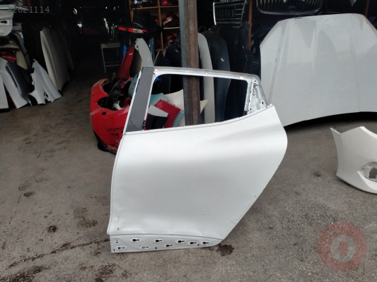 Renault Clio 4 sol arka kapı