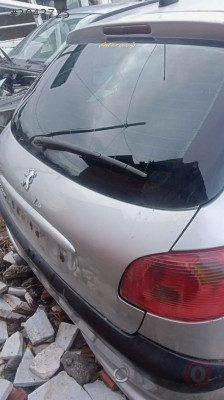 Peugeot 206  bagaj çıkma