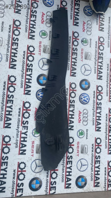 3C1863046 volkswagen passat b7 ön konsol sağ kaplaması