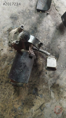 R19 on silecek motoru çıkma