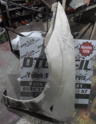 FORD FOCUS 1998 - 2004 ÖN SOL ÇIKMA BEYAZ ÇAMURLUK