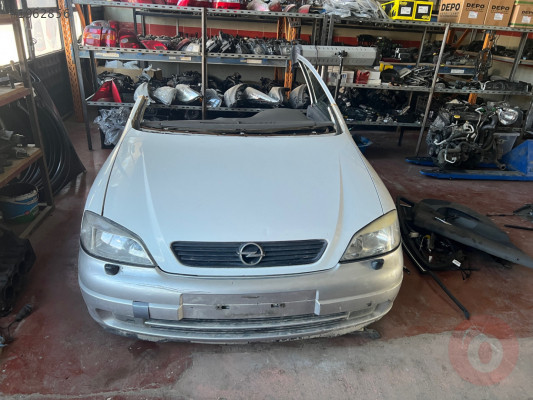 Opel astra Çıkma hatasız motor kaput