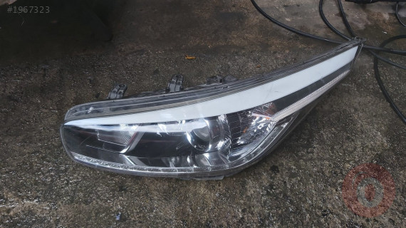 Kia ceed sol far çıkma