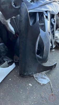 VOLVO S40 SAĞ ÖN ÇAMURLUK ÇELİKLER OTO ÇIKMA