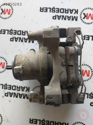 AUDİ A3 ARKA FREN KALİPERİ SAĞ 8V0615424