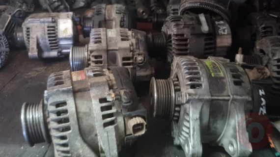 2013-2016 TOYOTA COROLLA E160 ÇIKMA TEMİZ ŞARJ DİNAMOSU