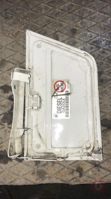 VW Transporter T5  depo kapağı