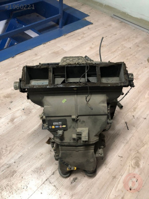 OPEL VECTRA B KALORİFER KUTUSU ÇIKMA ORİJİNAL 90504422