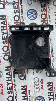 5WA907332 volkswagen golf 8 voltaj konvertörü tutucu braketi