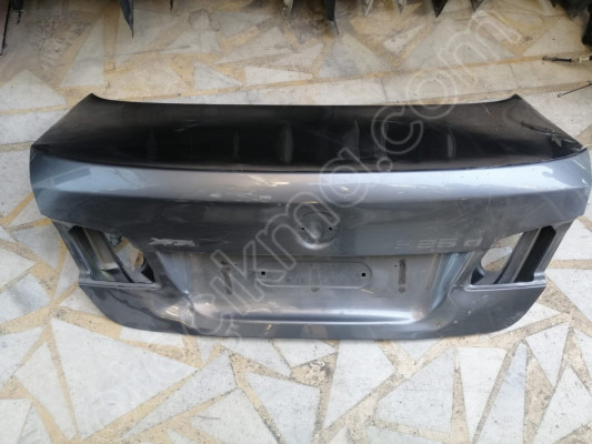 BMW F10 5 SERİSİ ÇIKMA ARKA BAGAJ ORJİNAL 2011-2017