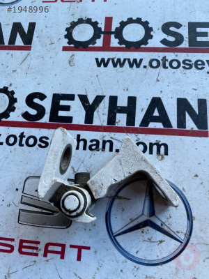 8X0831404E audi A3 sportback 2015 sağ ön kapı menteşesi
