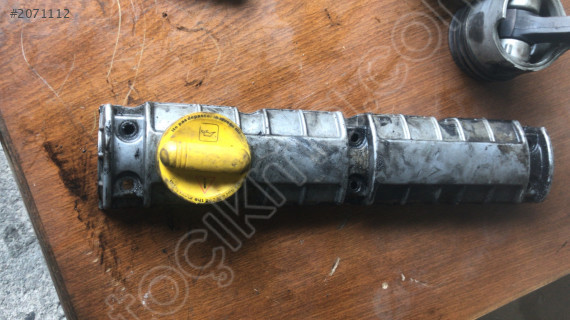 Renault kango motor üst kapak 1.9 çıkma