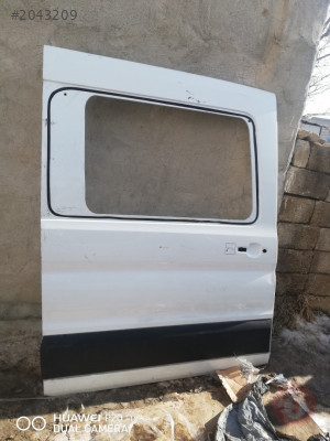 Ford Transit Sağ sürgülü kapı çıkma orijinal hatasız