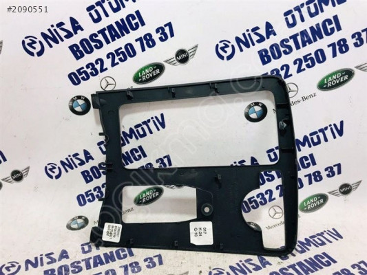 MERCEDES C SERİSİ W204 KASA ORTA KONSOL ÇERÇEVE A2046800107