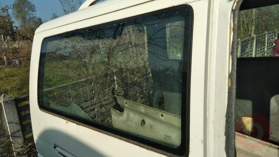 vw transporter t4 çıkma sağ arka yan cam