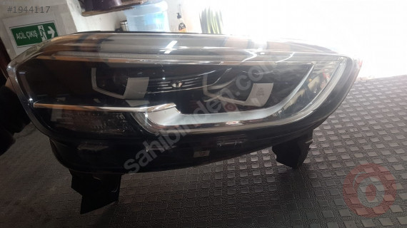 RENAULT KADJAR İCON SAĞ ÖN FAR