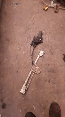 peugeot 306 çıkma 1.8 sol arka cam krikosu