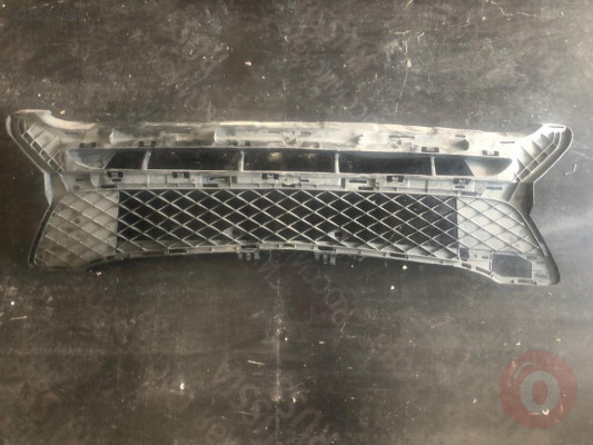 MERCEDES A204 GLK ÖN TAMPON ORTA IZGARA A2048856823