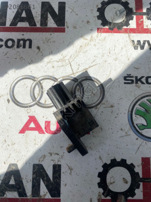 5N0959351B volkswagen passat B7 tiguan airbag darbe sensörü
