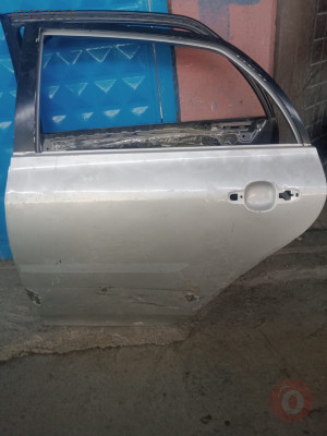 Toyota Corolla 2008-2012 model orijinal çıkma sol arka kapı