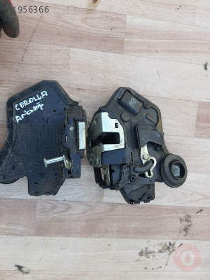 69060M040 TOYOTA COROLLA ÇIKMA ORJİNAL ARKA SAĞ KAPI KİLİDİ