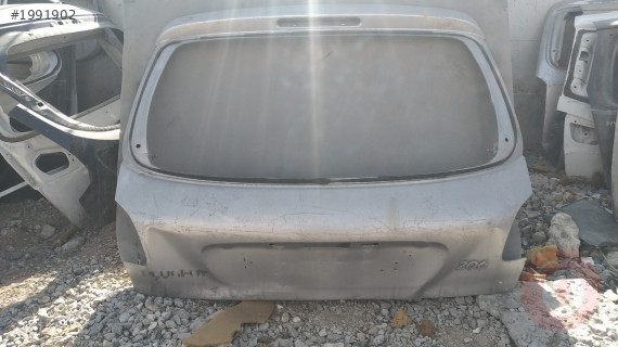 Peugeot 206 çıkma bagaj kapağı az hasarlı