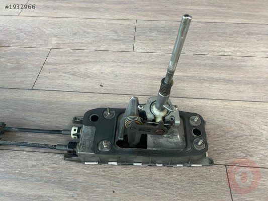 Çıkma Vites Mekanizması VW Passat B6 1.6 FSİ 1K0711061A