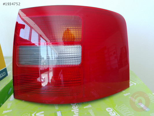 AUDİ A6 ESKİ TİP AVANT SAĞ DIŞ STOP LLC561