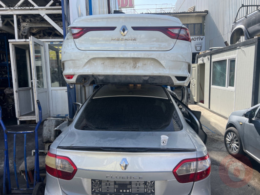 Renault Megane 4 Çıkma Bagaj Kapağı Hatasız