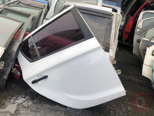 HUNDAİ İ20 SAG ARKA KAPI