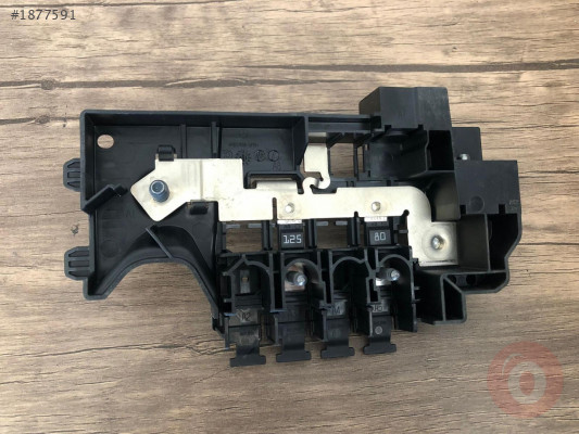MERCEDES W177 SİGORTA KUTUSU A1775404307