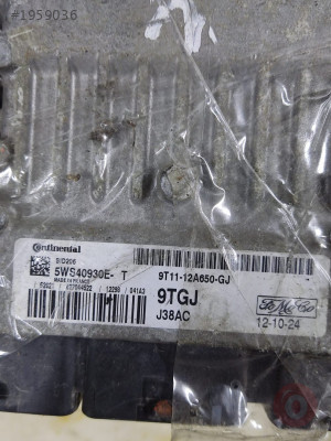 5WS40930E-T 9T11-12A650-GJ CONNECT 1.8TDCİ ÇIKMA MOTOR BEYNİ