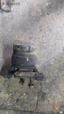 Toyata corana, Carina motor takozu çıkma