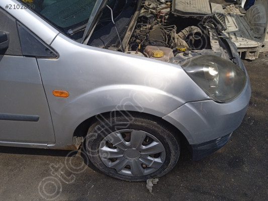 Ford Fiesta sağ ön çamurluk