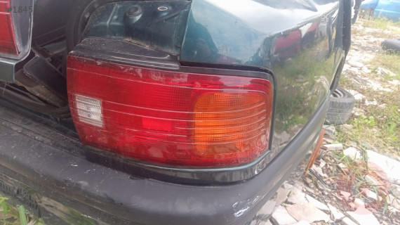 mazda 323 sedan çıkma sol stop lambası