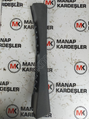 AUDİ A3 A STUNU ÇERÇEVE TRİMİ 8V0868203
