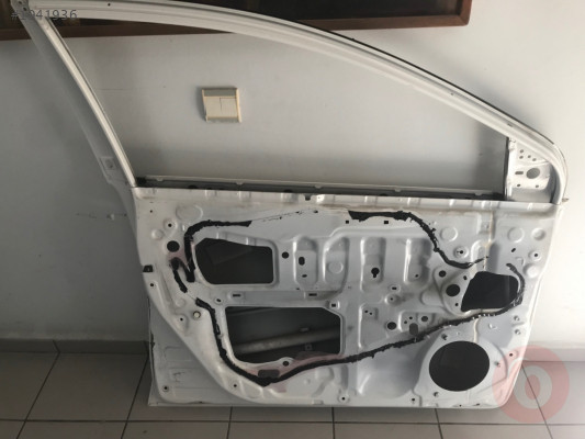 Toyota corolla 13-16 ön sol kapı orj çıkma