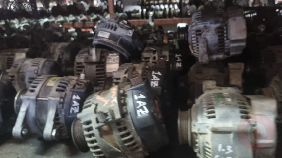1997-1999 TOYOTA CARİNA ÇIKMA TEMİZ ŞARJ DİNAMOSU