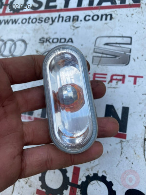 2K0949117A volkswagen caddy 2004-15 çamurluk sinyali