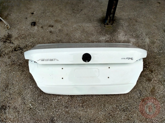 Fiat egea bagaj kapağı