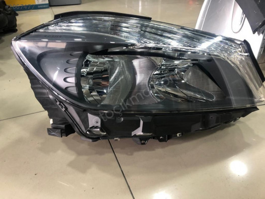 MERCEDES W176 2012 ÜZERİ SAĞ FAR