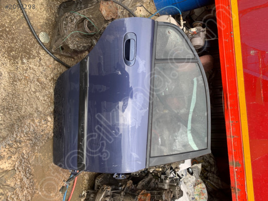 MITSUBISHI CARİSMA SAĞ ARKA KAPI