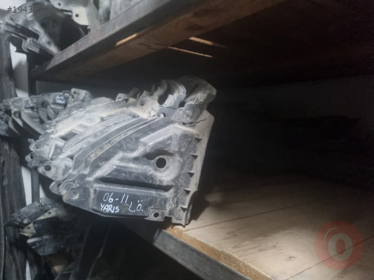 2011-2013 TOYOTA COROLLA E150 TEMİZ ÇAMURLUK DAVLUMBAZI
