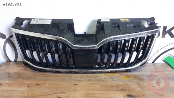 2017-2020 SKODA OCTAVİA ÖN PANJUR ÇIKMA ORJİNAL