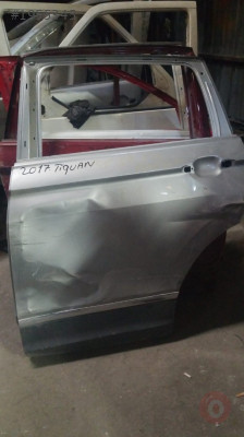volkswagen tiguan sol arka kapı