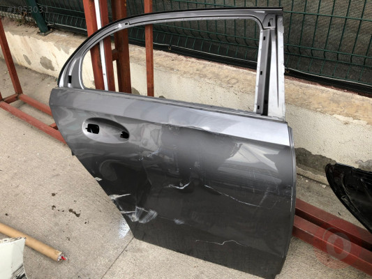 MERCEDES A W177 SAĞ ARKA KAPI A1777321000