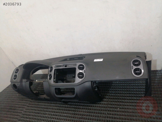 Vw Tiguan 2010-2015 Ön Göğüs Torpido Sıfır Çıkma 5N1857001J6