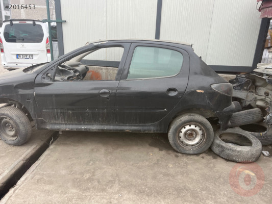 Peugeot 206 Çıkma kapılar