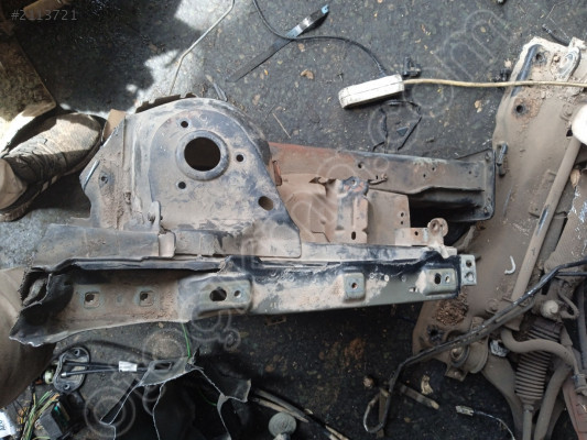 Ford connect ön sağ sol şasi kolu